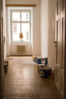Úklid prostoru a malování zajišťuje Futurum F - sociální firma FOKUS Tábor. Děkujeme, že se toho nebojíte! Foto Dita Folbergerová