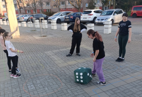 ab87ab80-8.jpeg