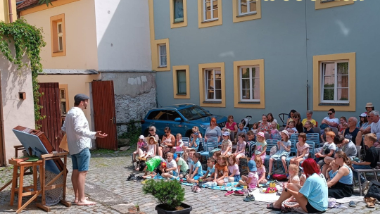 Léto Divadla Dokola