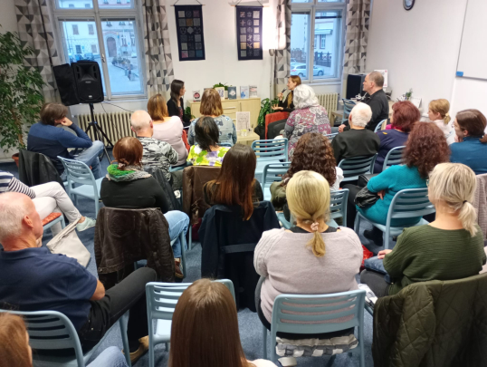 Knihovna na vlnách literatury: Kateřina Tučková, Alžběta Lexová a další hvězdy letošní literární sezóny